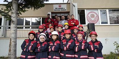 Gümüşhane’de ‘Gençlik İtfaiyesi’ projesiyle afet bilinci temelden kazandırılıyor