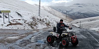 Gümüşhane’de hava soğudu, yüksekler kara teslim oldu