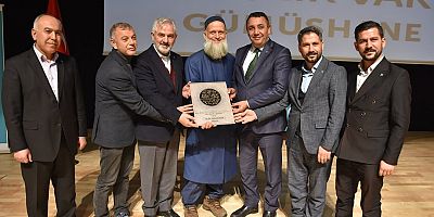 Gümüşhane’de “Tıbbi Devadan Ruhi Devaya” konferansı düzenlendi