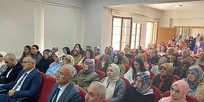 Gümüşhane’de “Türkiye Yüzyılı Aile Söyleşileri” programı düzenlendi