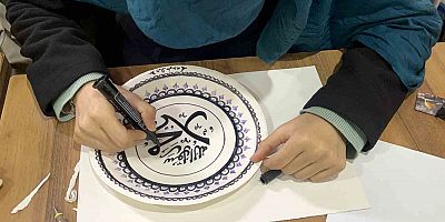 Gümüşhane’de üniversite öğrencileri Hüsn-i Hat sanatını öğreniyor
