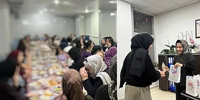 Gümüşhane’de unutulan Osmanlı geleneği yeniden canlandı: İftara gelen öğrencilere “Diş Kirası” sürprizi!