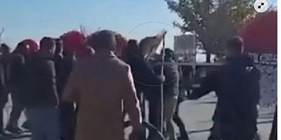 Gümüşhane'deki Şehit Cenazesinde Özgür Özel'e şok! Gönderdiği Çelenkli Parçaladılar