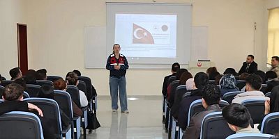 Gümüşhane İl Jandarma Komutanlığı Şiran’da geleceğin sağlıkçılarını bilgilendirdi