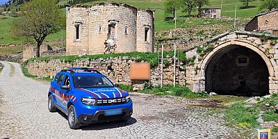 Gümüşhane’nin “Saklı Hazinesi” Santa’ya Jandarma Merceği: Jandarma paylaştı 