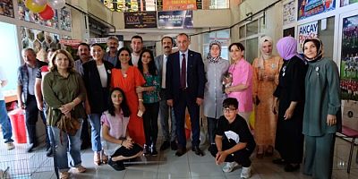 Gümüşhane’nin sokak hayvanlarına yönelik tek aktif derneği olan Gümüş Patiler Derneği düzenlenen törenle açıldı.