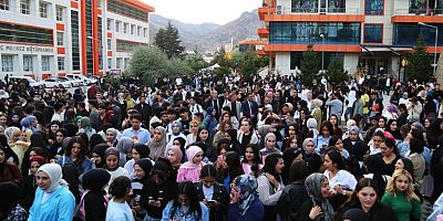 Gümüşhane Üniversitesi’nde Güz Şenliği Coşkusu!