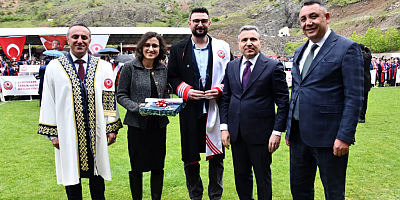 Gümüşhane Üniversitesi’nde Mezuniyet Coşkusu: 2 Bin 800 Öğrenci Kep Attı