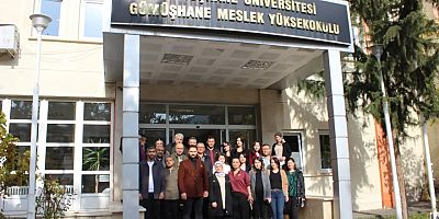 Gümüşhane Üniversitesi’nde öğrencilerden çalışanlara anlamlı sürpriz