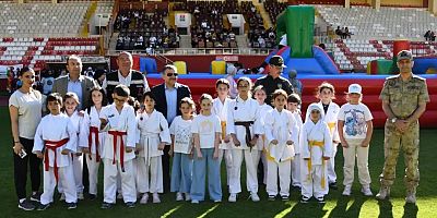 Gümüşhane Yenişehir Stadyumu Şenlik Alanına Döndü