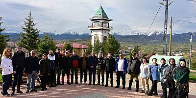 Gümüşhaneli doğaseverler baharı Şiran’da karşıladı
