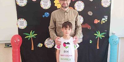 Gümüşhaneli Minik Ömer Tuğra’dan karne gününde insanlık dersi