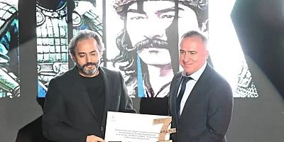 Gümüşhaneli senarist Elvan Ezber, en iyi senaryo ödülünü aldı