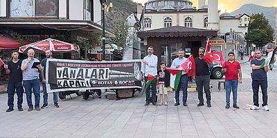 Gümüşhaneliler, Gazze'de yaşanan insan hakları ihlalleri ve kitlesel ölümler karşısında seslerini yükseltmek amacıyla bir araya geldi.
