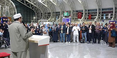 Hacı Adayları Dualarla Kutsal Topraklara Uğurlandı