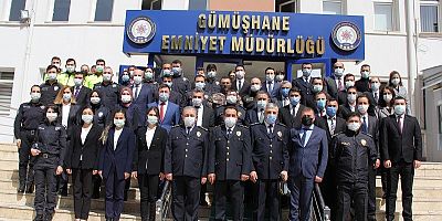 İL EMNİYET MÜDÜRÜ PERSONELİNİN BAYRAMINI KUTLADI