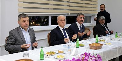 İl Genel Meclisi üyeleri ve İl Özel İdaresi’nin emekçileriyle iftar yaptı