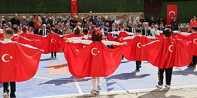 İlköğretim Haftası Gümüşhane'de Coşkuyla Kutlandı