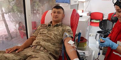 Jandarma’dan kan bağışı