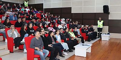 Jandarmadan Öğrencilere Farkındalık Eğitimi