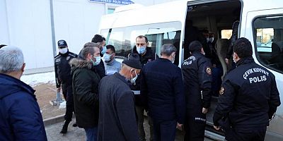 Kaçak silah ticareti şüphelisi 12 kişi adliyeye sevk edildi