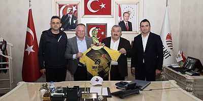 Kelkit Belediye Başkanı Ünal Yılmaz, Şiran Akademi Spor Kulübü Başkanı Ersin Şahin ve Beraberindeki Heyeti Kabul Etti