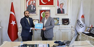 Kelkit Belediye Başkanı Yılmaz Kurbanını Filistin'e Bağışladı