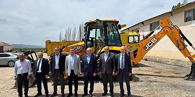 Kelkit Kaymakamlığı’na Yeni İş Makinesi Teslim Edildi