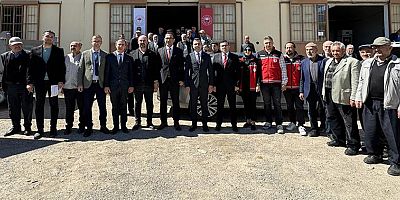 Kelkit’te Çiftçilere Nohut ve Ayçiçeği Tohumu Dağıtıldı