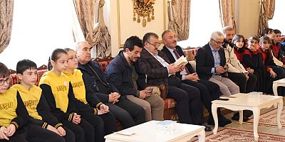 Kelkit’te Öğrenciler Kitap Söyleşisinde Buluştu