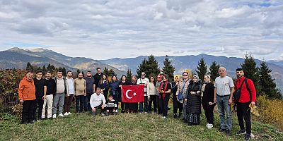 Kelkit Türk Eğitim-Sen’den Cumhuriyet’in 102. Yılında Örümcek Ormanları Gezisi