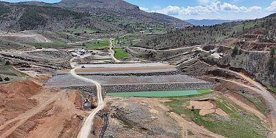 KELKİT ÜNLÜPINAR BARAJI’NDA GÖVDE DOLGU ÇALIŞMALARI DEVAM ETMEKTEDİR