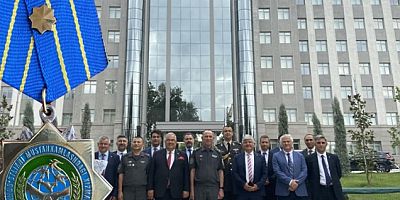 Kemalettin Hocaya Özbekistan  Onur Madalyası Verildi