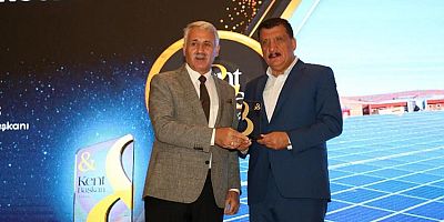 Kent&Başkan Dergisinden Başkan Nas’a Ödül