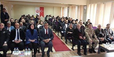 Köse’de gençlere Siber Güvenlik, Narkorehber ve Narkogençlik anlatıldı