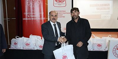 Köse'de Yüzde Yüz Hibeli Buzağı Bakım Ekipmanı Dağıtıldı