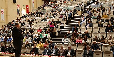 “Kuantik Düşünce Boyutunda Uzay, Zaman ve Bilim” Konferansı Gerçekleştirildi