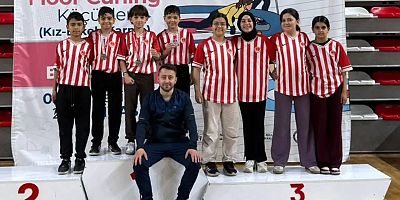 Mehmet Akif Ersoy İmam Hatip Ortaokulu Sivas’tan Türkiye İkinciliğiyle Döndü