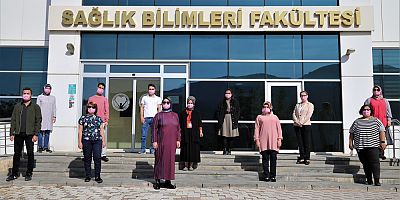 Meme Kanserine “Pembe Maske” İle Dikkat Çektiler