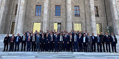 MHP GÜMÜŞHANE TEŞKİLATI TBMM GRUP TOPLANTISINDA GÖVDE GÖSTERİSİ YAPTI