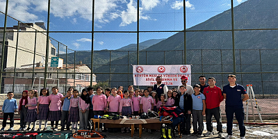 Minik Öğrencilere İtfaiyecilik Eğitimi