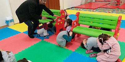 Miniklere Sivil Savunma Eğitimi