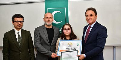 Ödülünü Filistin’e bağışladı