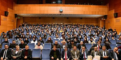 Öğrenciler Mustafa Kutlu İl Panelini Gerçekleştirdi