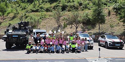 Öğrencilerden Jandarma Teşkilatına 187’nci Yıl Ziyareti