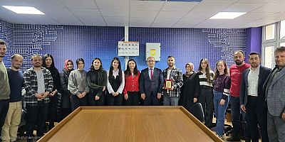 ÖĞRETMENLERE YÖNELİK YAPAY ZEKA KURSLARI GERÇEKLEŞTİRİLDİ