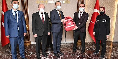  Okul Müdürlerine Afet Ve Acil Durum Çantası Verildi