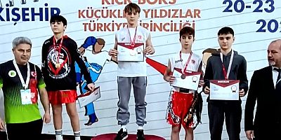 Okullar Arası Kick Boks Şampiyonasında Altın madalya Gümüşhane'nin