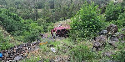  Otomobil 80 Metrelik Uçuruma Yuvarlandı: 1 ölü 