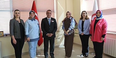 Pembe Ekim’de Farkındalık: “Bir Fiyonk da Sen Tak!”